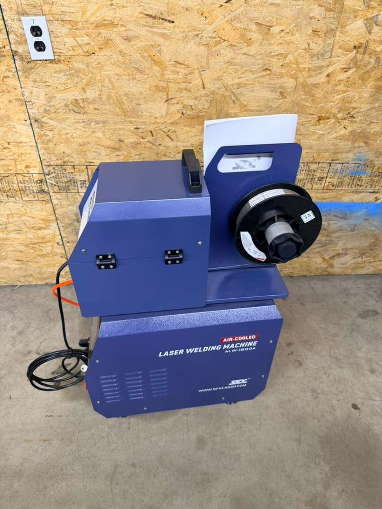 ZAC 95% New 1200W Air Cooled Laser Welding Machine 2-in-1 Handheld Laser Welder Beam Cleaner with Auto Wire Feeder for Metal Stainless Steel Aluminum Copper
