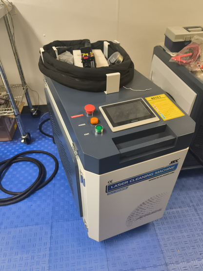 Used ZAC 2000W Laser Cleaning Machine 270*60mm Wide Scan Width Laser Cleaner for Metal Rust Coating Painting (Double Wobble)