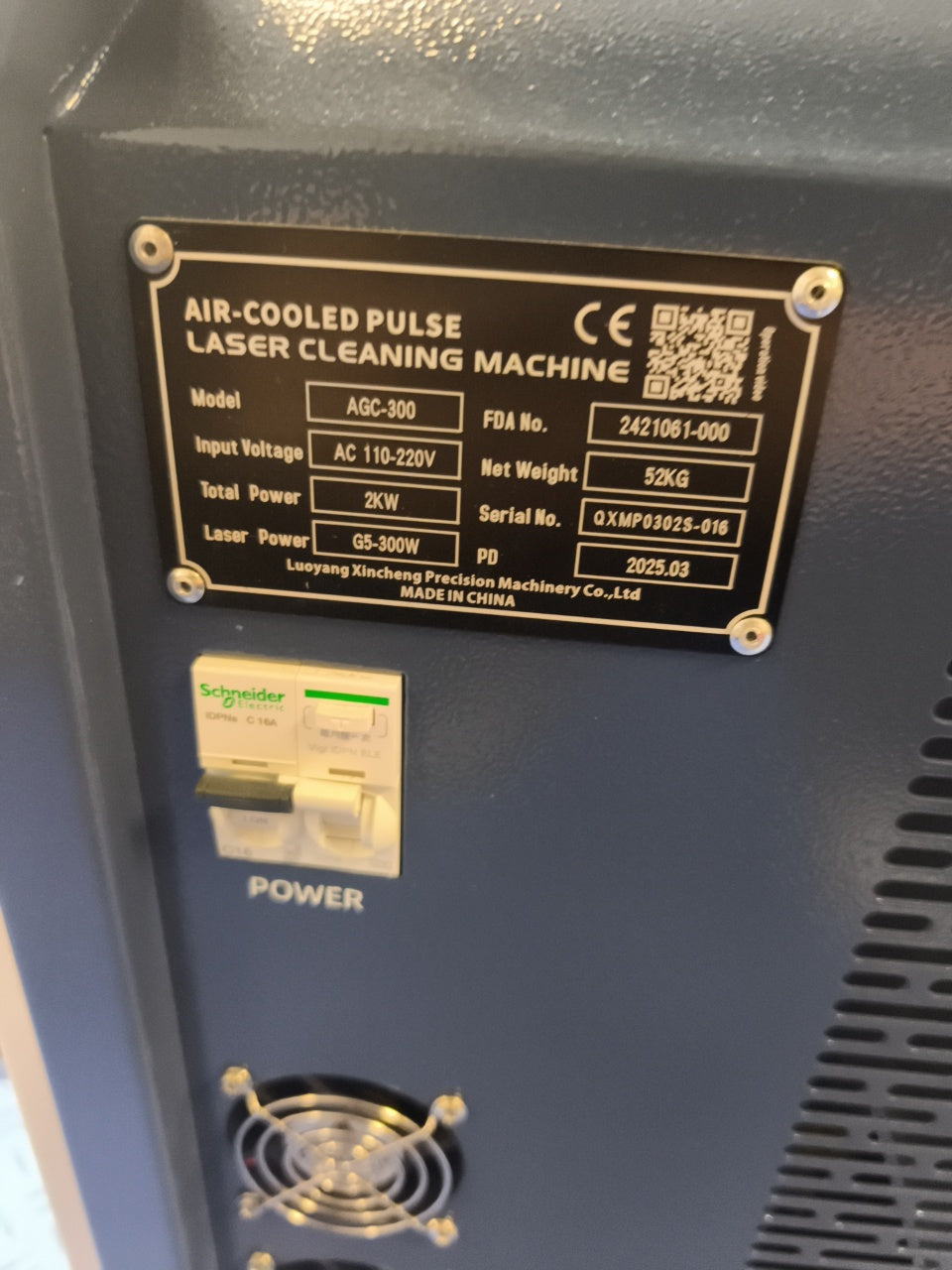 Used ZAC 500W G-Series Laser Cleaning Machine 220V Air-cooled Pulsed Laser Rust Removal for Metal Rust Oil Graffiti Painting Coating（90% new）